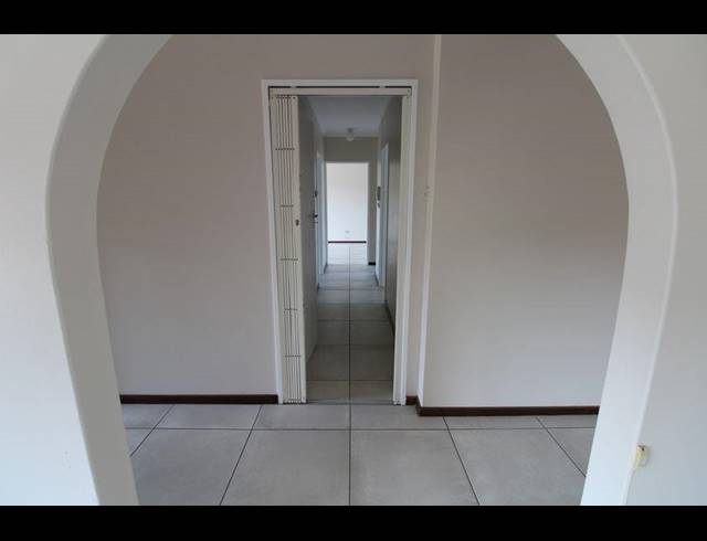 3 BEDROOM TOWNHOUSE TO LET IN HAYFIELDS